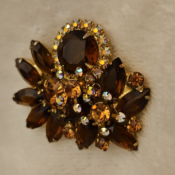 Vtg JULIANA Crystal Topaz Floral Aurora Borealis Brooch - Picture 6 of 6